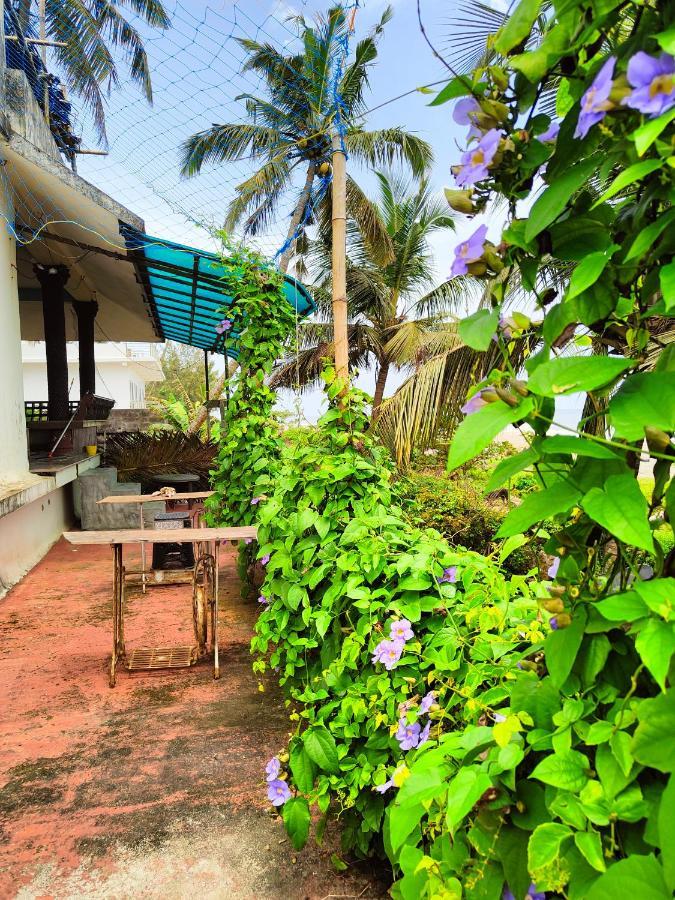 Beachaholic Homestay Alappuzha Luaran gambar